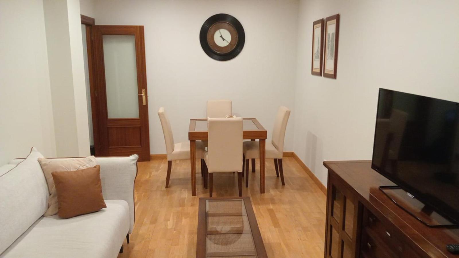 Avello Oviedo Con Parking Apartman Kültér fotó