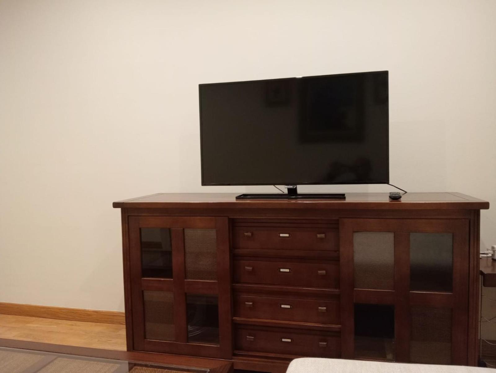 Avello Oviedo Con Parking Apartman Kültér fotó