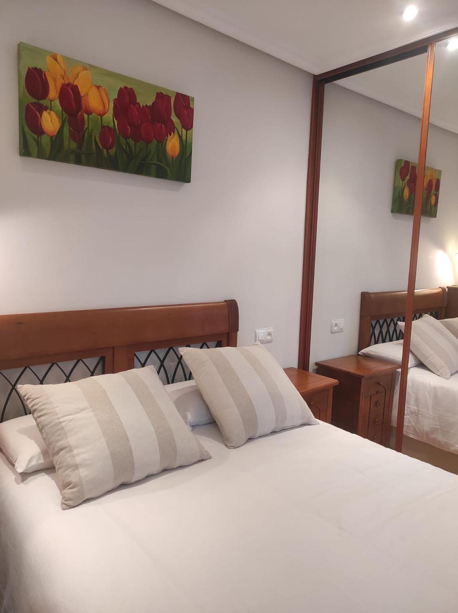 Avello Oviedo Con Parking Apartman Kültér fotó