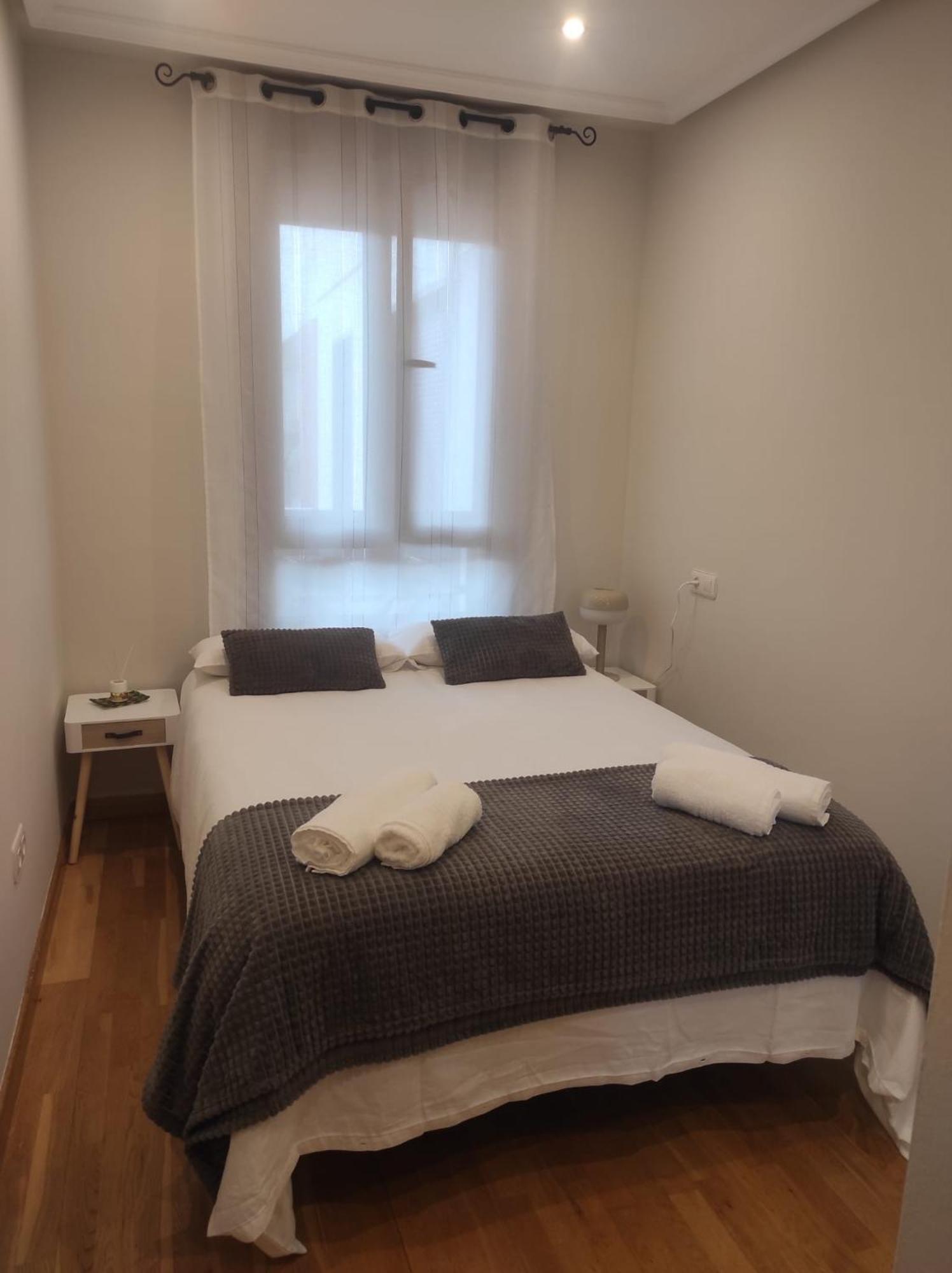 Avello Oviedo Con Parking Apartman Kültér fotó